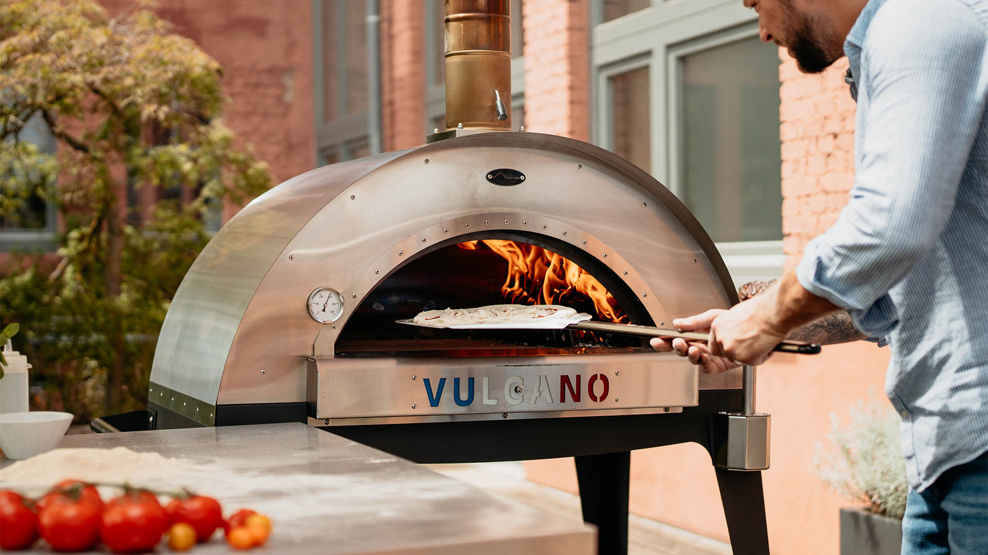 Cuisson au feu de bois four à pizza vulcano france